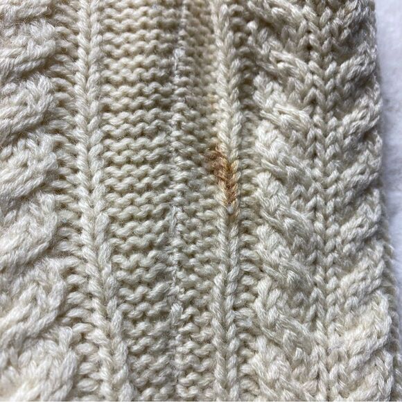 Alan Paige Cream Cable Knit Vintage 100% Wool Crew Neck Sweater Size 40 - Picture 6 of 9